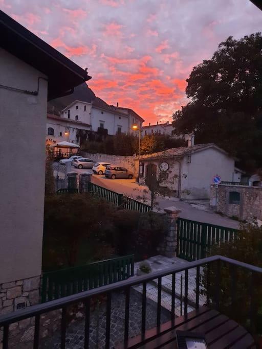 A Due Passi Dai Lupi Βίλα Civitella Alfedena Εξωτερικό φωτογραφία